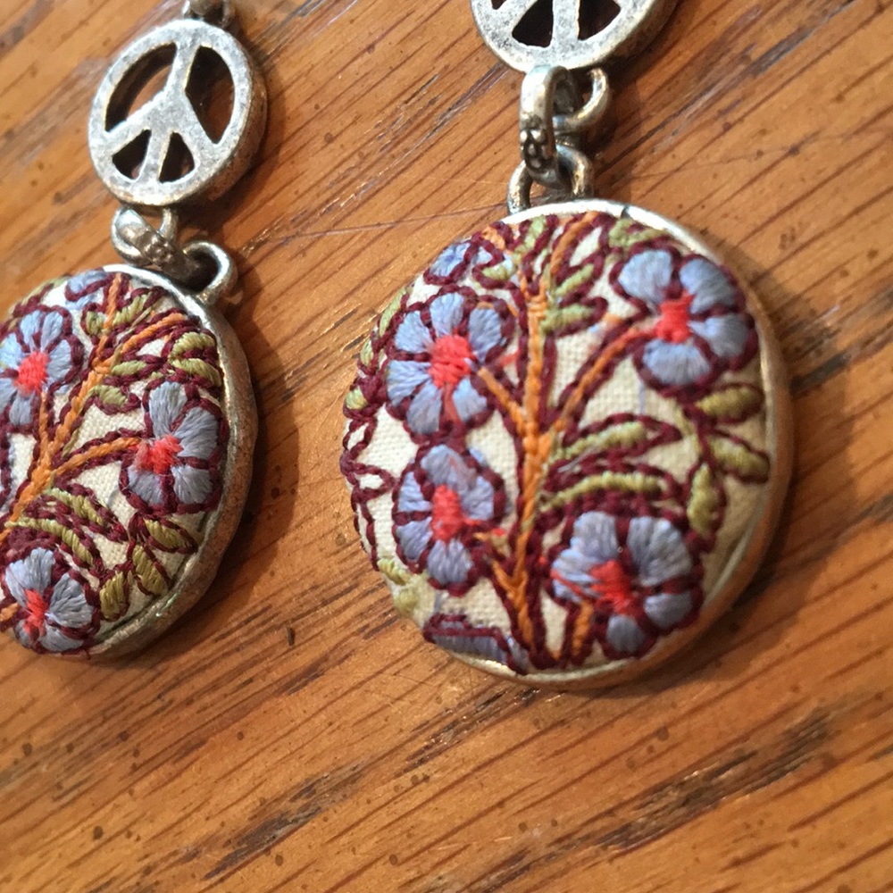 Lucky Brand Blue Floral Embroidered Peace Sign Dangle Earrings - Picture 6 of 6